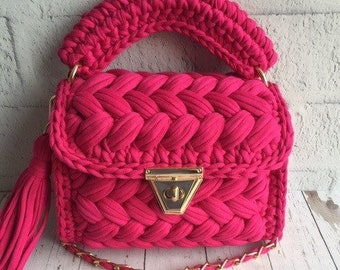 Handmade Knitted Shoulder Bag: Women's Crochet Purse