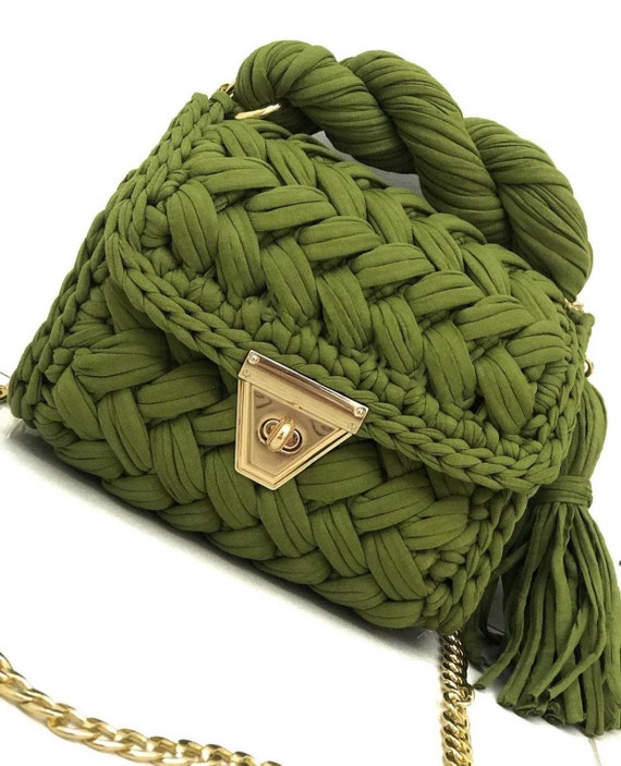 Handmade Green T-Shirt Yarn Bag: Crochet Woven Shoulder Bag