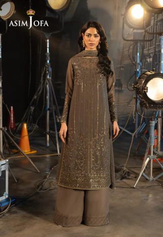 Embroidered Chiffon Pakistani Wedding Suit: Asim Jofa Grey Salwar Kameez Embroidered Chiffon Pakistani Wedding Suit: Asim Jofa Grey Salwar Kameez