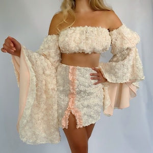 Mia cream 3D floral Bardot crop top