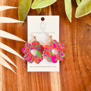 Bright Retro Floral Acrylic Earrings | Lightweight Statement Earrings | Groovy Flower Power Dangles | Earrings