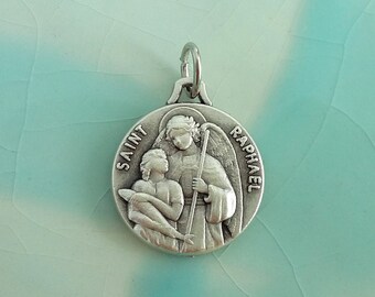 Beautiful Saint RAPHAEL archangel religious medal Vintage in metal