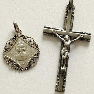 Lot of 2 old Curé d'Ars medals and silver crosses