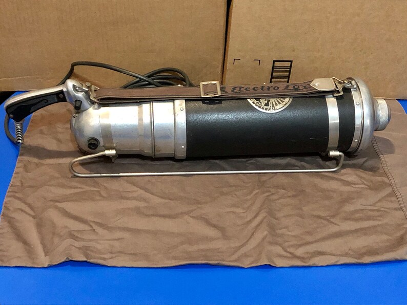 Vintage ElectroLux Cannister Vacuum Model V 1921 Complete Set image 5