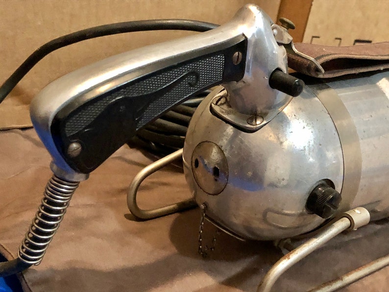 Vintage ElectroLux Cannister Vacuum Model V 1921 Complete Set image 8