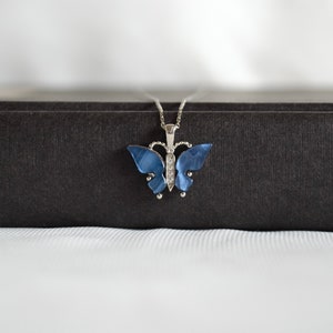 Zilveren blauwe vlinder ketting, vrouw vlinder ketting, sierlijke vrouw ketting, cadeau voor haar, kerst ketting
