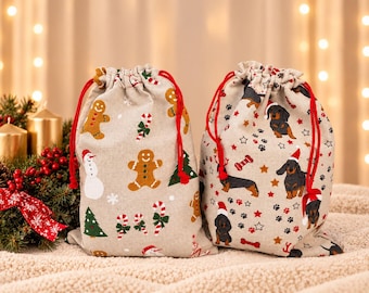 Christmas Linen Gift Bags in Various Sizes – Reusable Drawstring Sacks for Holiday Gifts