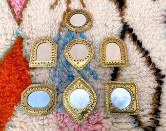 Ensemble de miroirs muraux marocains en laiton : décoration dorée vintage faite main