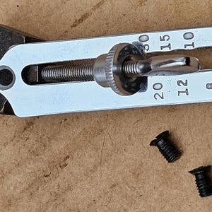 シンガー 221K フェザーウェイトミシン ステッチ長さ調整レバーアセンブリ クロームプレート付き