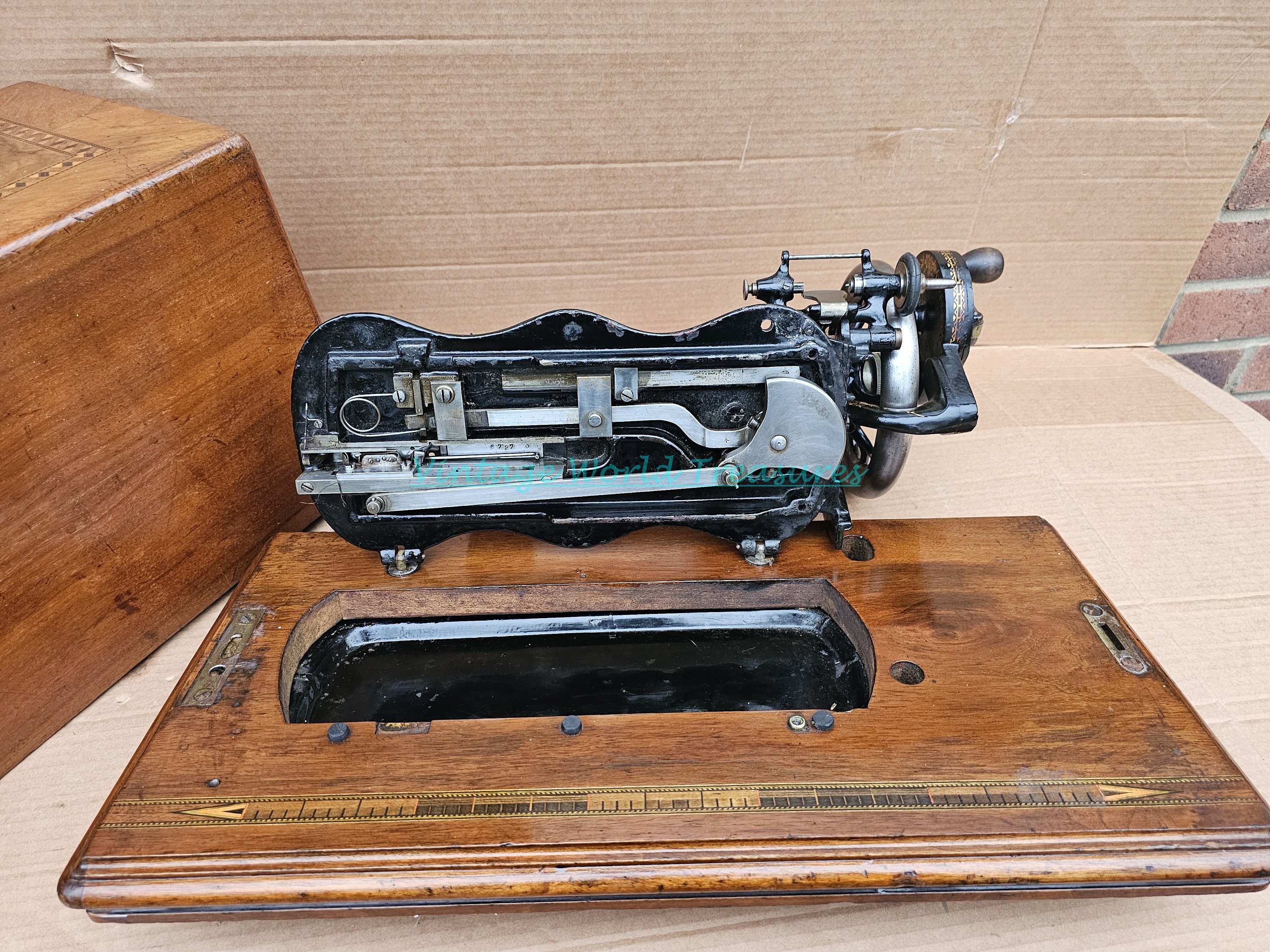 80'sセミビンテージ(70'かも？) メイヤー Antique Wertheim Superba Sewing Machine: Fiddle Base, Mother of