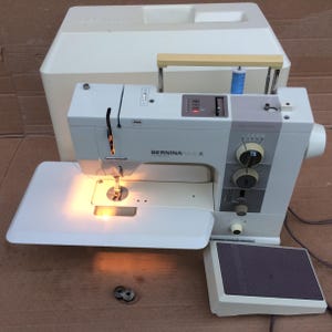 Vintage Bernina Matic 910 Electronic Multi- Decorative Stitch Sewing machine