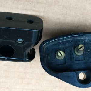 Singer 221K, 222K Featherweight Sewing Machine Round Prong Terminal Plug