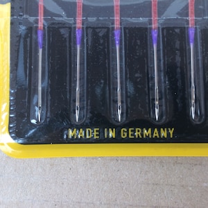 Aghi per macchina da cucire Singer 15x1 - Misura 100 (16), Made in Germany (5 pezzi)