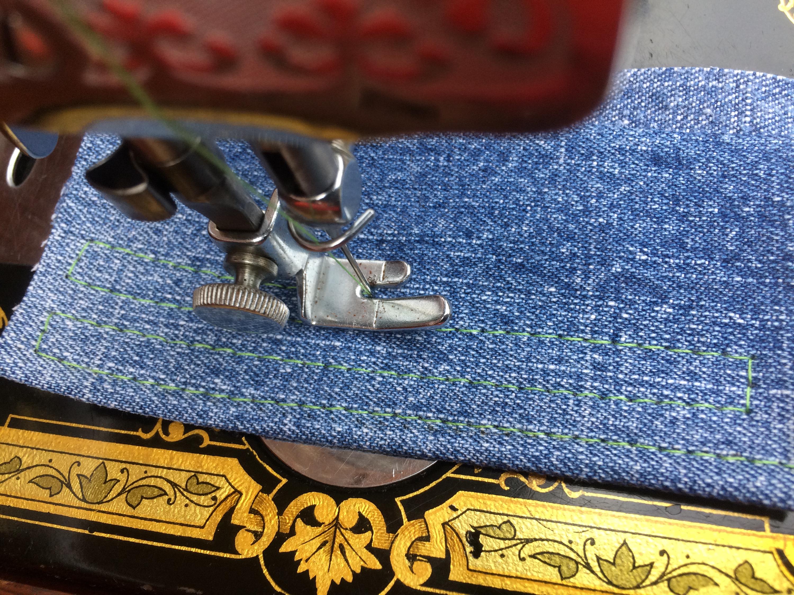 Vintage Singer 28, 28K Hand Crank Sewing Machine With Bentwood Case and ...