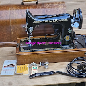 Centennial Singer 99K Vintage Electric sewing machine in Bentwood case