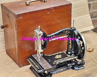 White Gem Antique lockstitch sewing machine with Original storage case