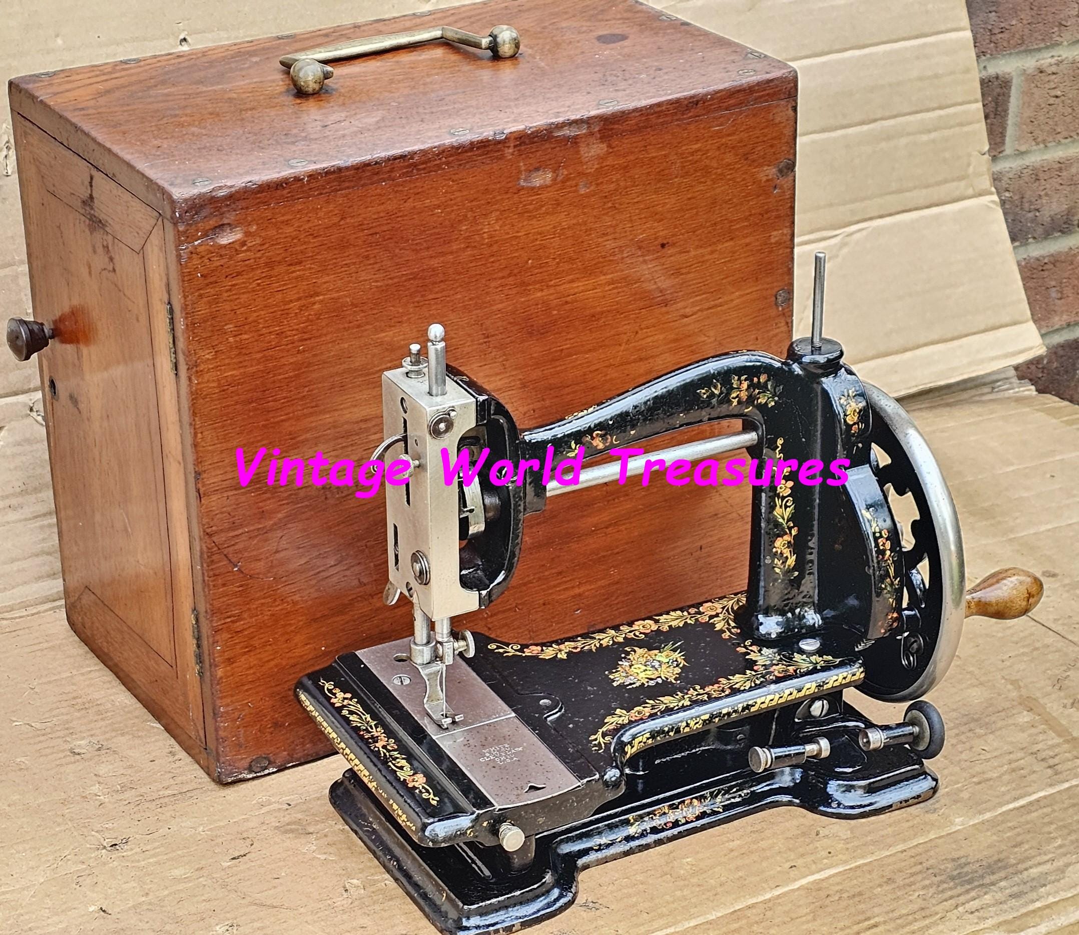 レトロ　トイミシン ワインレッド Child's Sewing Machine Singer Vintage White and Red