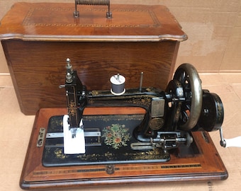 Antique Naumann Hand crank Transverse Shuttle Sewing machine