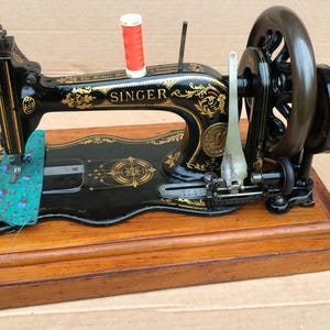 Singer 12K New Family Fiddle base with Acanthus decals