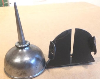 Antiker Nähmaschinen Öler mit Dosen Halter