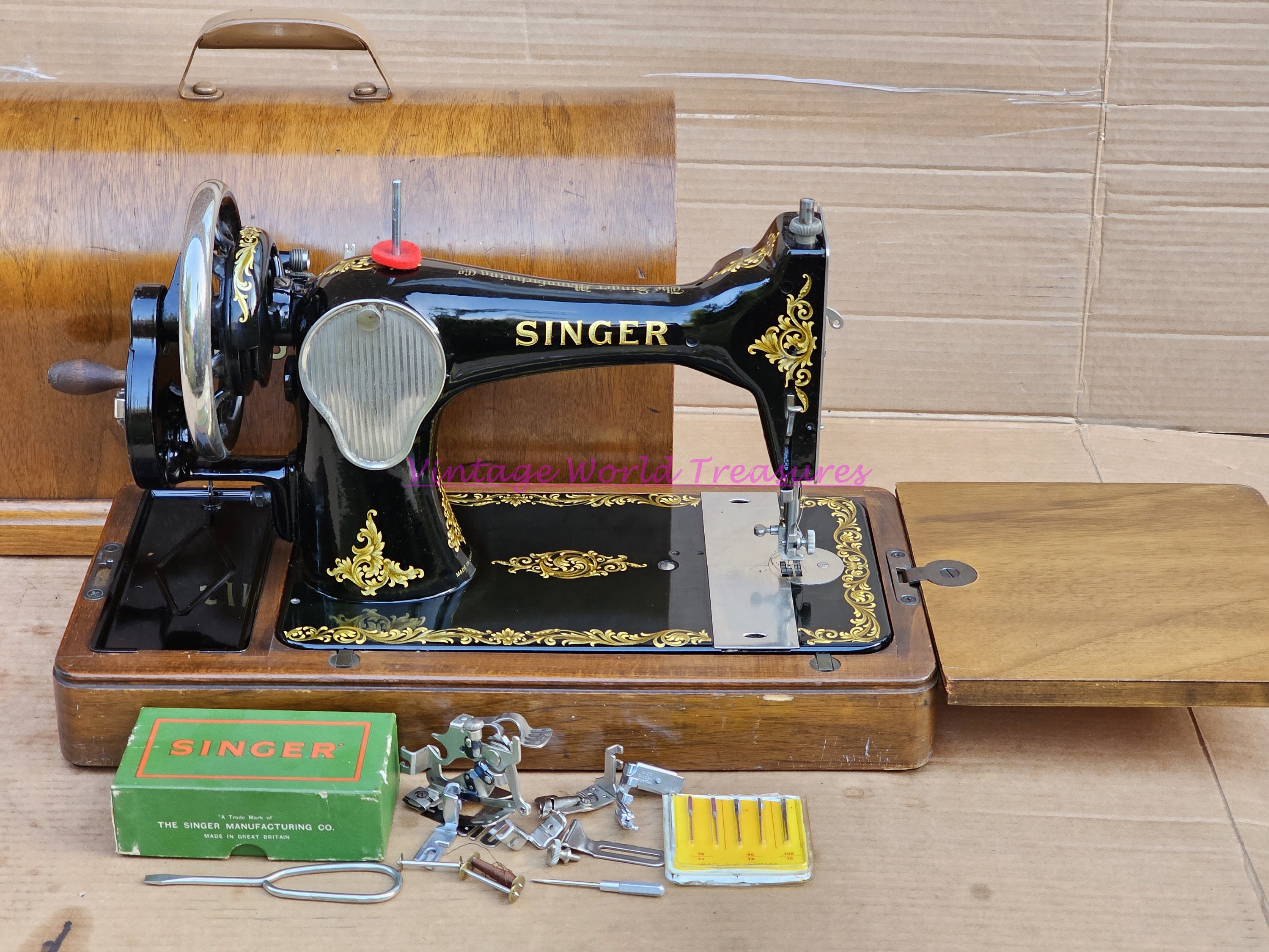ヴィンテージ シンガー 128K 手回しミシン（ロココ調デカール付き