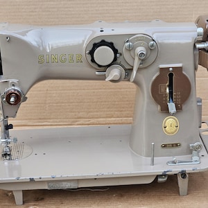 Máquina de coser vintage Singer 316G Zig Zag de una sola aguja