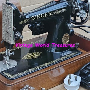 Singer 99K Vintage Electric sewing machine with Bentwood case and accessories