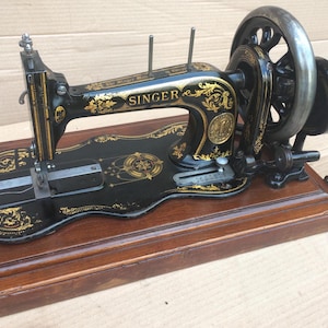 Singer 12K New Family Fiddle base with Acanthus decals