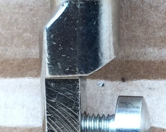 Vintage Bernina sewing machine foot Adaptor number 530652