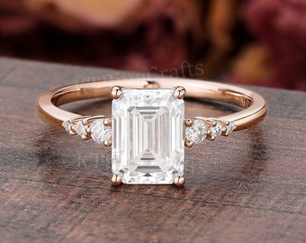 Emerald cut Moissanite Engagement Ring,14K/18K Rose Gold Moissanite Ring,Emerald Shape Ring,Promise Ring,Seven Stone Ring,Handmade Jewelry