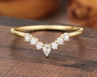 Vintage Curved Wedding band,Pear Moissanite ring,Unique Chevron V ring,Delicate Matching ring,V Shaped ring,Art Deco Diamond ring women