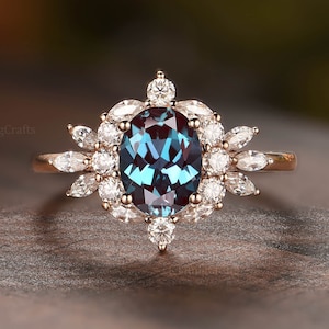 Unique Alexandrite Halo Engagement ring,Alexandrite Flower ring,Vintage Oval ring,Rose Gold Diamond ring,Color Changing ring,Gift for her