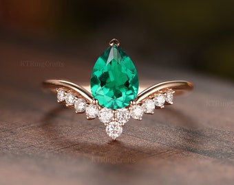 Vintage Emerald Engagement Ring Pear shaped Emerald Bridal Ring Rose Gold Ring Art deco Diamond wedding Ring Unique Anniversary Ring