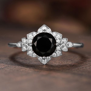 Vintage Black Onyx Engagement ring,Round Black Onyx Floral ring,Halo ring,White Gold Diamond ring,Art Deco Bridal ring,Anniversary Gift