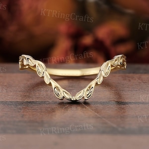 Solid Yellow Gold Leaf Wedding Band,Curved Wedding Ring,Unique Branch Ring,Vintage Plain Gold Ring,Leaves ring,Stacking band,Customized ring
