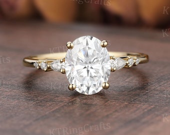 Vintage 2CT Oval Moissanite Engagement Ring,Unique Yellow Gold Moissanite Ring,Cluster Diamond Ring,Seven Stone Ring,Handmade Jewellery
