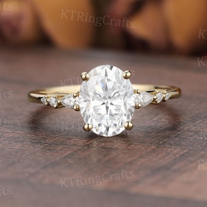 Vintage 2CT Oval Moissanite Engagement Ring,Unique Yellow Gold Moissanite Ring,Cluster Diamond Ring,Seven Stone Ring,Handmade Jewellery