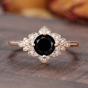 Round cut Black Onyx Engagement ring,Floral Onyx ring,Solid Rose Gold,Black Gemstone ring,Vintage Style ring,Leaf Bridal ring,Unique Gift