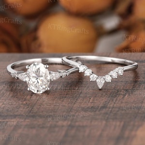 Antique Moissanite Engagement Ring set Women,White Gold Moissanite Ring,Cluster Oval Ring,Pear Diamond Band,Vintage Promise Ring for her