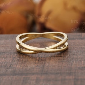 14k Gold Criss Cross Ring,X Ring,Crossover Wedding band,Minimalist ring,Plain Gold Ring,Minimalist Ring,Dainty Stacking Ring,Statement Ring