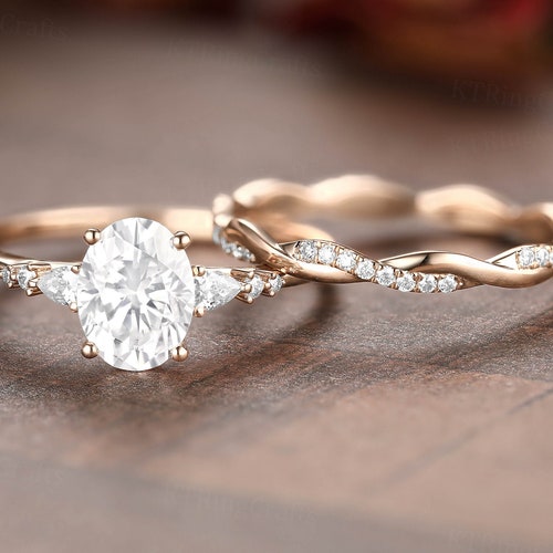 Oval cut Moissanite Engagement Ring Set,Stacking ring.14K/18K Rose Gold,vintage Unique pear diamond Cluster ring women,Twisted band