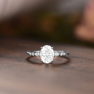 Bague de fiançailles en moissanite de coupe ovale, bague à superposer. Or rose 14 carats / 18 carats, bague vintage unique en forme de grappe de diamants poire, bague de mariage et de mariée image 5