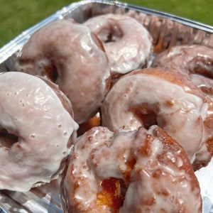 Exquisite Sour Cream Cake Donuts with Madagascar Vanilla & Manuka Honey (Pack of 6)