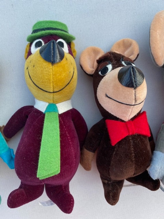 Hanna Barbara Vintage Plush Velveteen Huckleberry Hound Hanna Barbara Vintage Plush Velveteen Huckleberry Hound