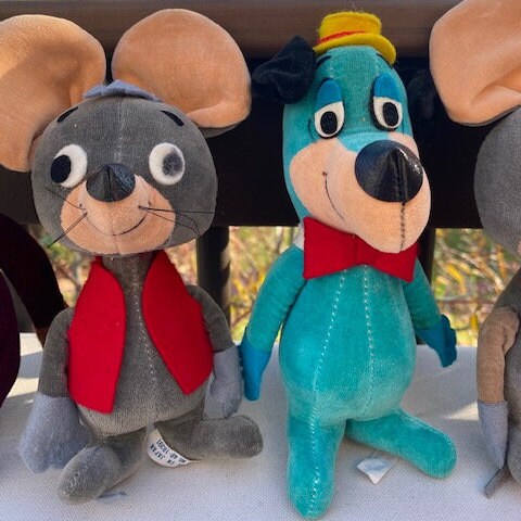Hanna Barbara Vintage Plush Velveteen Huckleberry Hound Hanna Barbara Vintage Plush Velveteen Huckleberry Hound