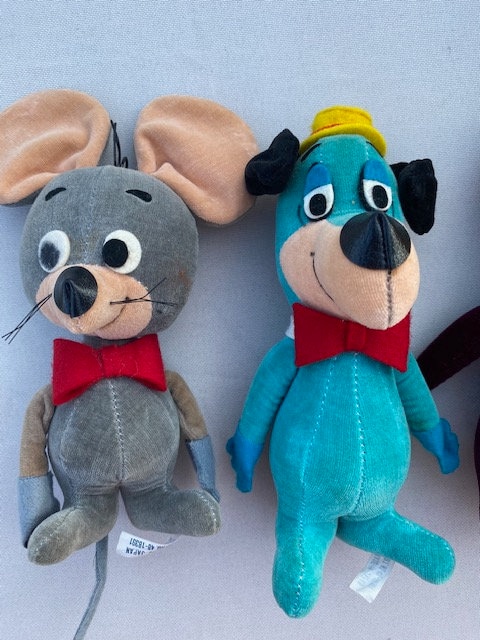 Hanna Barbara Vintage Plush Velveteen Huckleberry Hound Hanna Barbara Vintage Plush Velveteen Huckleberry Hound