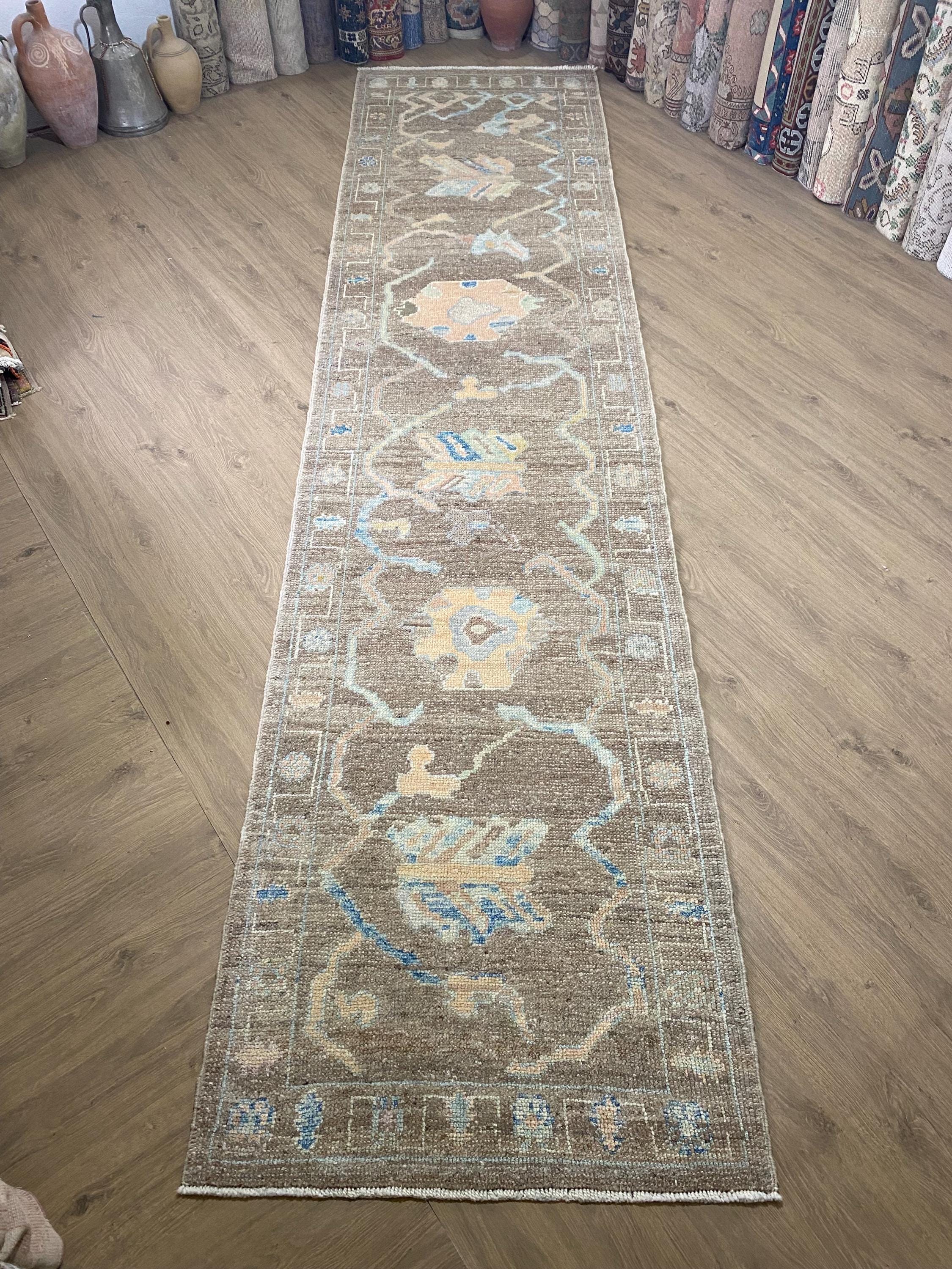 ヴィンテージ ウシャック ランナーラグ：ライトブラウン トルコ製廊