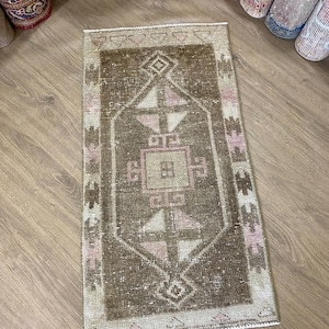 2x3 antique small rug, Brown rug, Door Mat rug, 2x3 Kitchen and Entrance rug, 2x3 Children&#39;s Room rug, Home Decor Small rug, 1’8”x3’1” ft