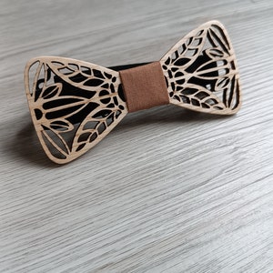 Wooden bow tie FLEURUS model, accessory for men, wedding accessories image 5