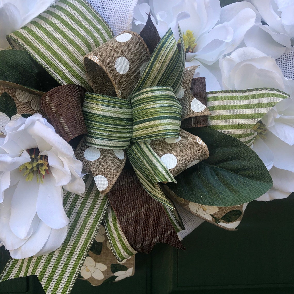 - Southern Charm Embodied: Artificial Magnolia Wreath